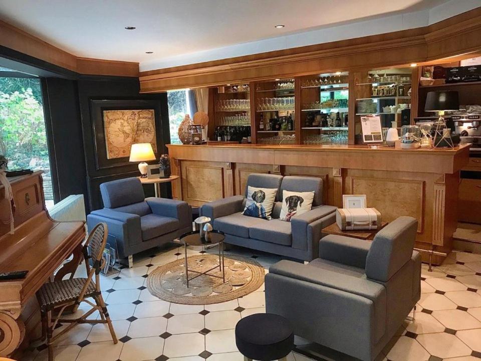 Auberge De "L'Hostellerie Le Saint Laurent" - Hotel Restaurant - Institut De "Bien Etre" Et Ses "Appart Hotel" Экстерьер фото